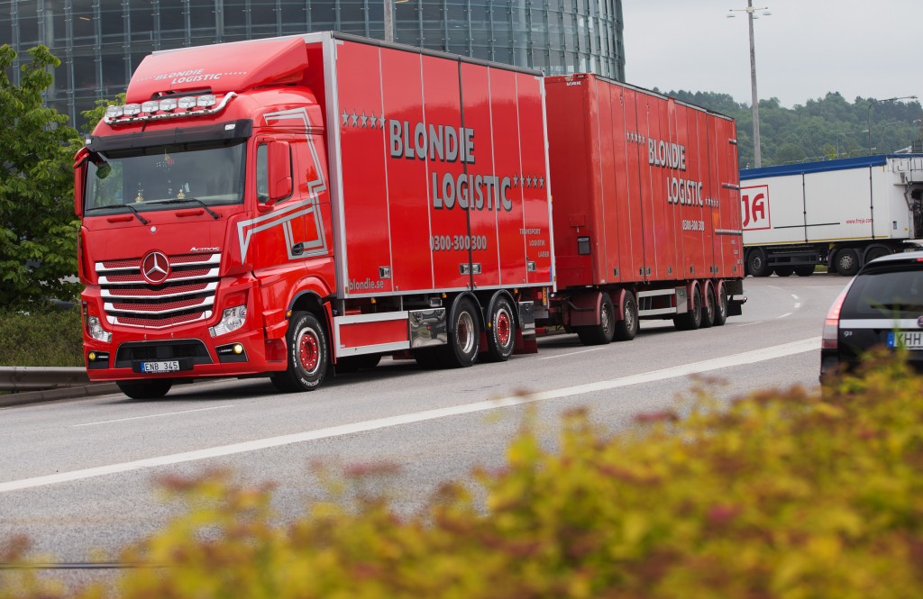 GÖTEBORG 2014-06-11 Blondie Logistic, Mercedes Actros. Foto: Andreas Hillergren