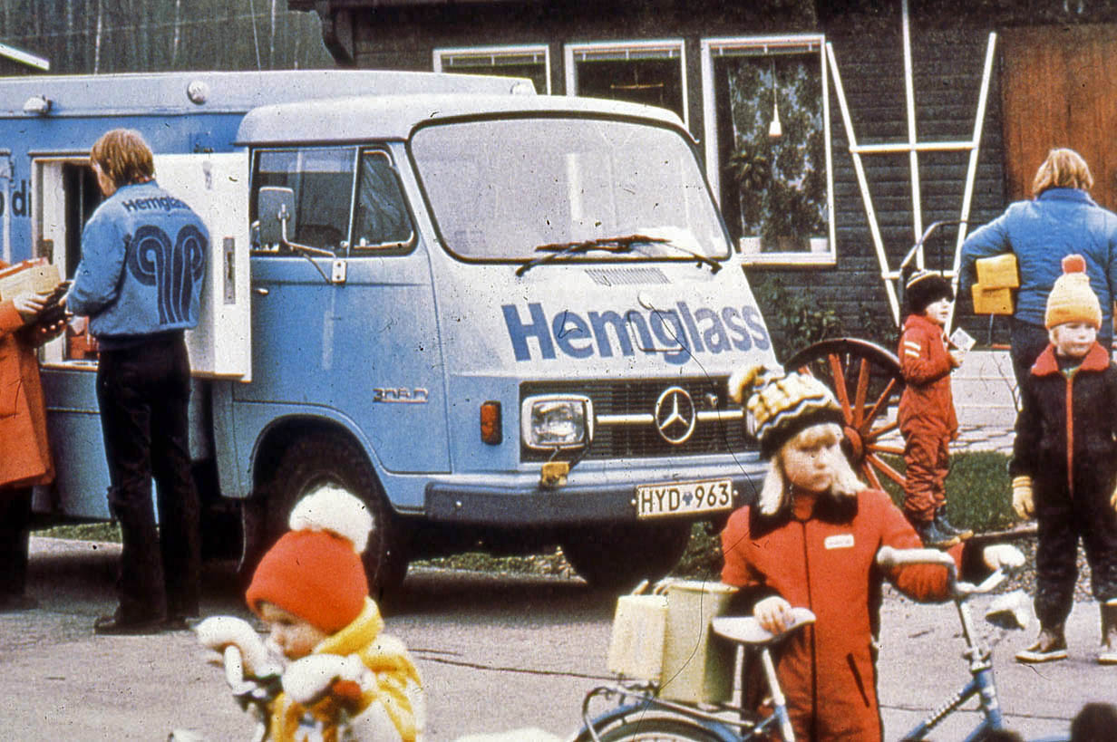 Nostalgi. Även på 1970-talet byggde Hemglass sina bilar på Mercedes.